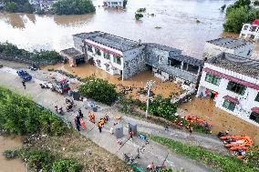 (SpotNews)CHINA-HUNAN-XIANGTAN-JUANSHUI RIVER-DIKE BREACH-RESCUE (CN)