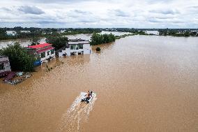 (SpotNews)CHINA-HUNAN-XIANGTAN-JUANSHUI RIVER-DIKE BREACH-RESCUE (CN)