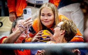 Paris 2024 - Princess Amalia with fans at Volleyball Turkey v Netherlands