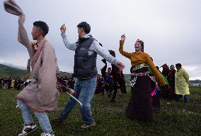 (SichuanMosaics)CHINA-SICHUAN-GRASSLAND-RURAL FOLK EVENT (CN)