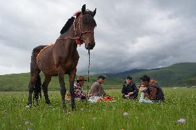 (SichuanMosaics)CHINA-SICHUAN-GRASSLAND-RURAL FOLK EVENT (CN)