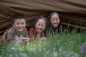 (SichuanMosaics)CHINA-SICHUAN-GRASSLAND-RURAL FOLK EVENT (CN)