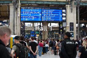 Paris 2024 - Chaos In The Train Stations - Paris