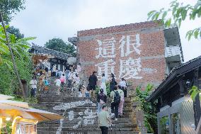 CHINA-CHONGQING-OLD STREET-URBAN RENEWAL (CN)