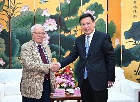 CHINA-BEIJING-XINHUA-FU HUA-CLASS EDITORI-CEO-MEETING (CN)