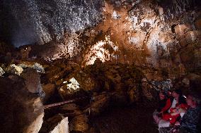 SWITZERLAND-VALLORBE-CAVES