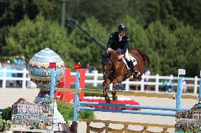 (PARIS2024) FRANCE-VERSAILLES-OLY-EQUESTRIAN