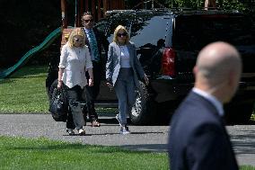 DC: First Lady Jill Biden hold a White House arriving