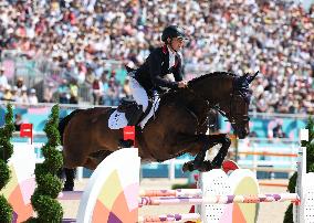 (PARIS2024) FRANCE-VERSAILLES-OLY-EQUESTRIAN