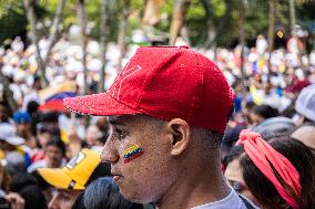 Venezuelans in Colombia during Presidential Elections