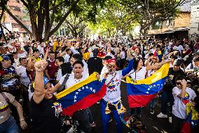 Venezuelans in Colombia during Presidential Elections