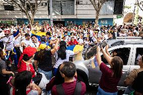 Venezuelans in Colombia during Presidential Elections