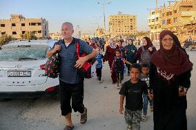 Palestinians Flee From Deir al-Balah - Gaza