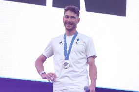 Paris 2024 - Victor Koretzky Celebrates His Silver Medal At Club France