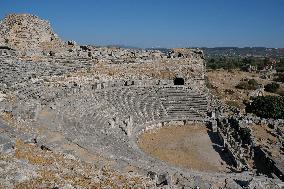 Ancient Greek Cities Located On The Aegean Sea Coast Of Turkiye