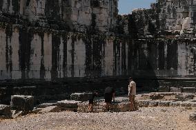 Ancient Greek Cities Located On The Aegean Sea Coast Of Turkiye