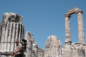 Ancient Greek Cities Located On The Aegean Sea Coast Of Turkiye