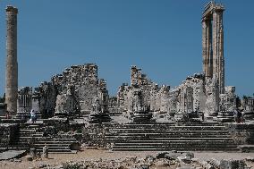 Ancient Greek Cities Located On The Aegean Sea Coast Of Turkiye