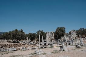 Ancient Greek Cities Located On The Aegean Sea Coast Of Turkiye