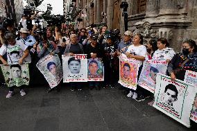 Mothers, Fathers And Relatives Of The 43 Missing Students From Ayotzinapa Meet Privately With Claudia Sheinbaum, Mexico's Virtua