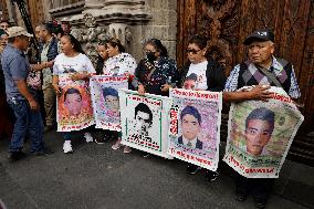 Mothers, Fathers And Relatives Of The 43 Missing Students From Ayotzinapa Meet Privately With Claudia Sheinbaum, Mexico's Virtua