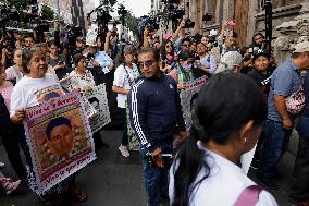 Mothers, Fathers And Relatives Of The 43 Missing Students From Ayotzinapa Meet Privately With Claudia Sheinbaum, Mexico's Virtua