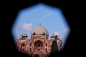 INDIA-NEW DELHI-HUMAYUN-TOMB