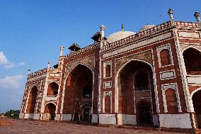 INDIA-NEW DELHI-HUMAYUN-TOMB