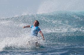 Paris 2024 - Men's Round 3 Heat Of Surfing - Teahupo’o