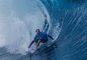 Paris 2024 - Men's Round 3 Heat Of Surfing - Teahupo’o