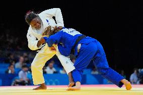 Paris 2024 - Judo - Clarisse Agbegnenou v Gili Sharir