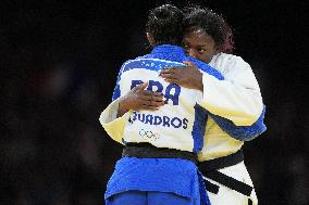 Paris 2024 - Judo - Clarisse Agbegnenou v Ketleyn Quadros