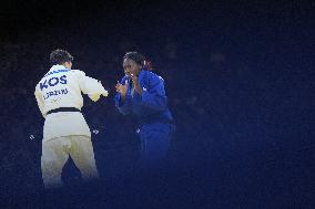 Paris 2024 - Judo - Clarisse Agbegnenou v Laura Fazliu