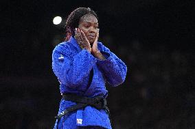 Paris 2024 - Judo - Clarisse Agbegnenou v Laura Fazliu