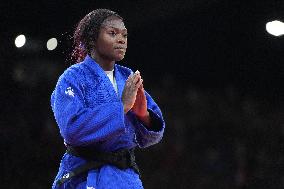 Paris 2024 - Judo - Clarisse Agbegnenou v Laura Fazliu