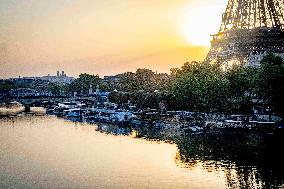 Paris 2024 - Seine Pollution Cancels Triathlon Swim Practice - Illustration