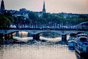 Paris 2024 - Seine Pollution Cancels Triathlon Swim Practice - Illustration