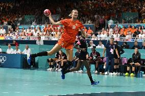 Paris 2024 - Handball - Netherlands v Spain