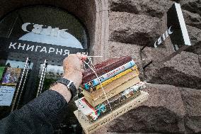 Kyiv bookshop accepts Russian books for recycling