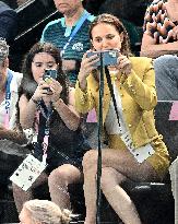 Paris 2024 - Gymnastic - Natalie Portman In The Stands