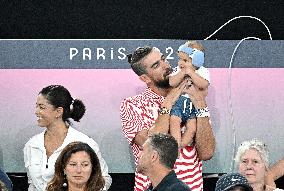 aris 2024 - Gymnastic - Michael Phelps In The Stands