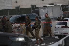 MIDEAST-WEST BANK-HEBRON-ISRAEL-GUNFIRE