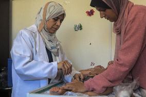 MIDEAST-GAZA-AL-ZAWAIDA-VACCINATION