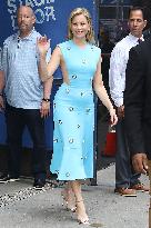 Elizabeth Banks At GMA - NYC