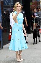 Elizabeth Banks At GMA - NYC