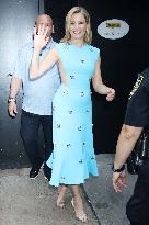 Elizabeth Banks At GMA - NYC