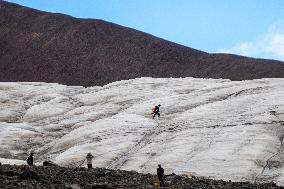 ChineseToday | Chinese expedition team braves river headwaters