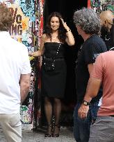 Kristin Davis On Set - NYC