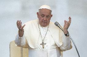 Pope Francis Attends An Open-Air Audience - Vatican