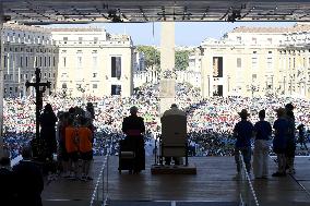 Pope Francis Attends An Open-Air Audience - Vatican